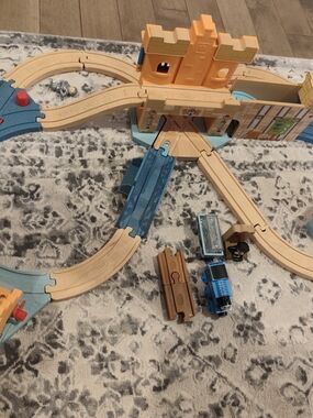 Thomas & Friends Wooden Blue Engine Castle Track Set with Orange Castle